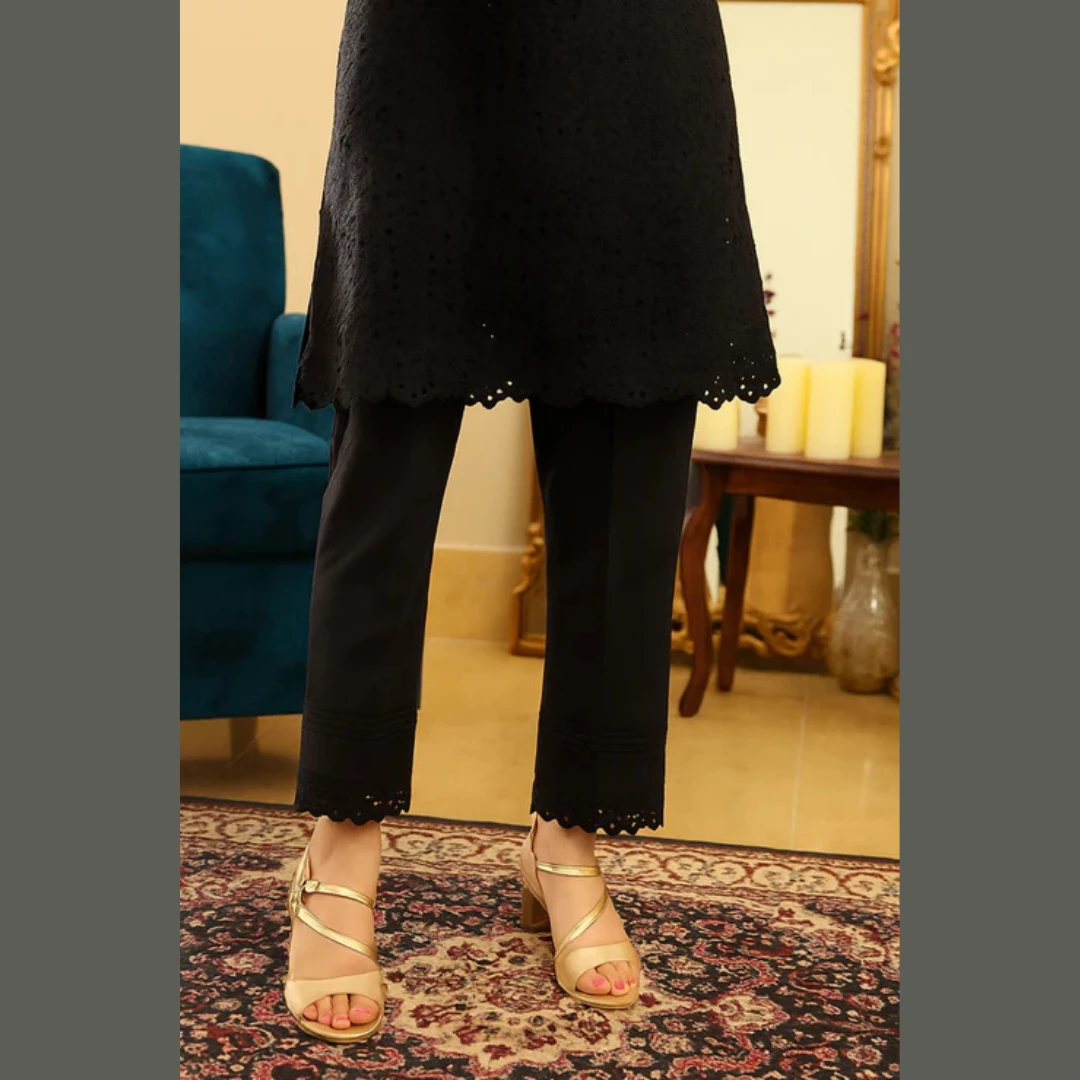 Black Essential Trouser